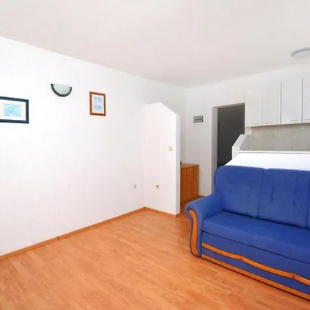 Ivan Dolac 17778g Apartmán Jelsa (Hvar)
