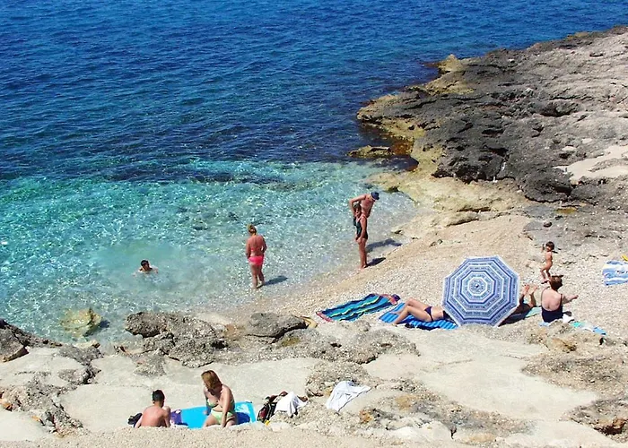 Ivan Dolac 17778g Апартаменты *