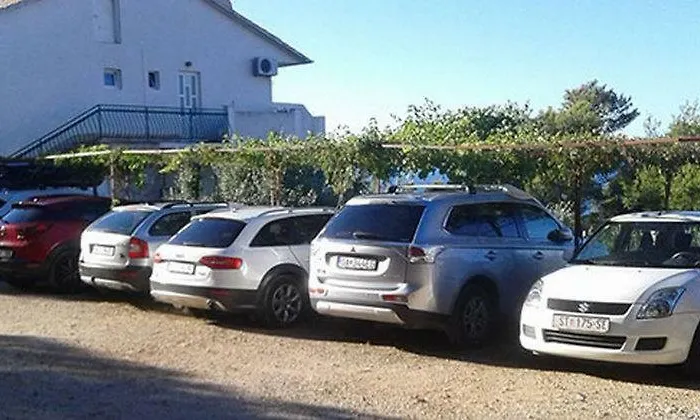 Апартаменты Ivan Dolac 17778g Елса